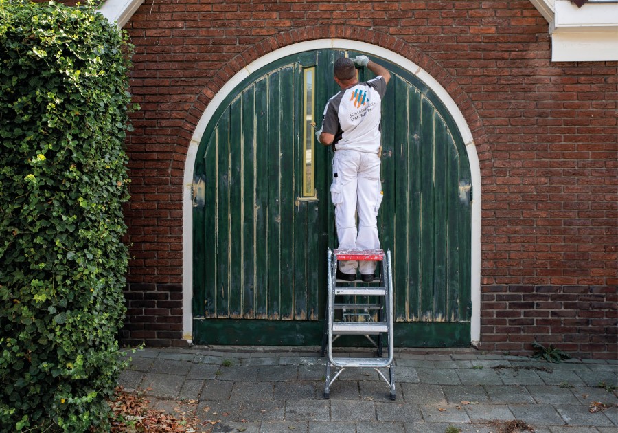 Eerst restaureren en herstellen, dan pas schilderen